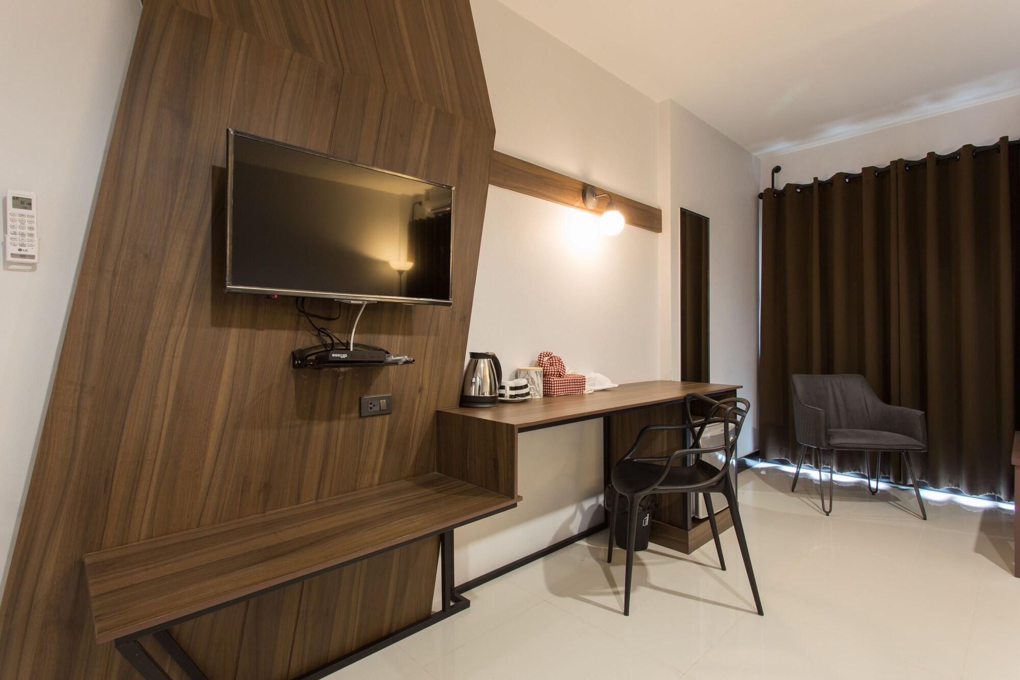 Well Timed Hotel Krabi town Екстериор снимка